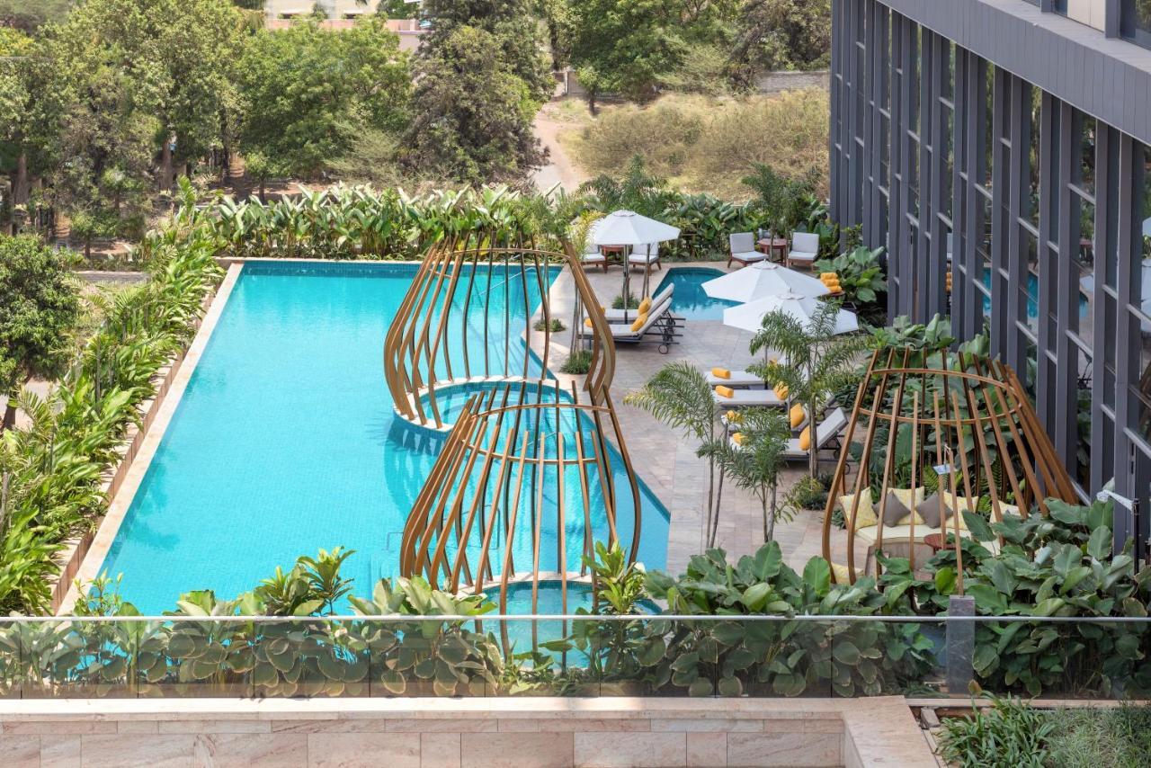 Radisson Blu Hotel & Spa, Nashik Ngoại thất bức ảnh